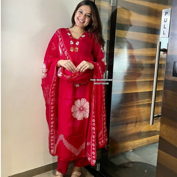We are Launching a very Beautiful Flower Print (just looking like a wow) Design for Gorgeous Ladies for Upcoming Diwali and wedding Festival - Image 2